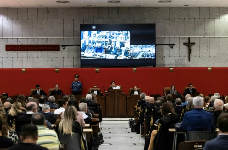 La salle d'audience du tribunal de Gênes, le jour du verdict concernant l'effondrement du pont Morandi en 2018, le 16 juillet 2026 en Italie
