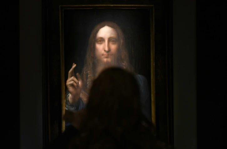 Le tableau du peintre italien Léonard de Vinci adjugé 450,3 millions de dollars photographié le 3 novembre 2017 à New York