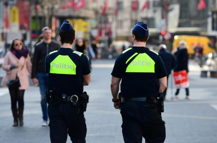 Des policiers en patrouille à Anvers après l'arrestation d'un homme qui avait mis en danger avec sa voiture des piétons, le 23 mars 2017 en Belgique
