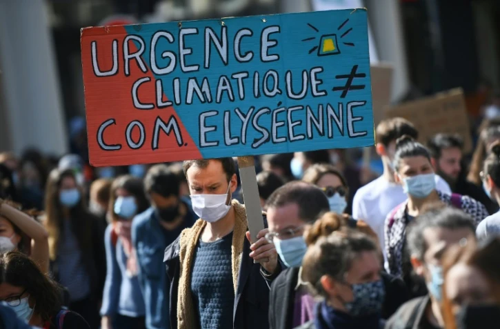 Manifestation pour une "vraie loi climat", le 28 mars 2021 à Paris