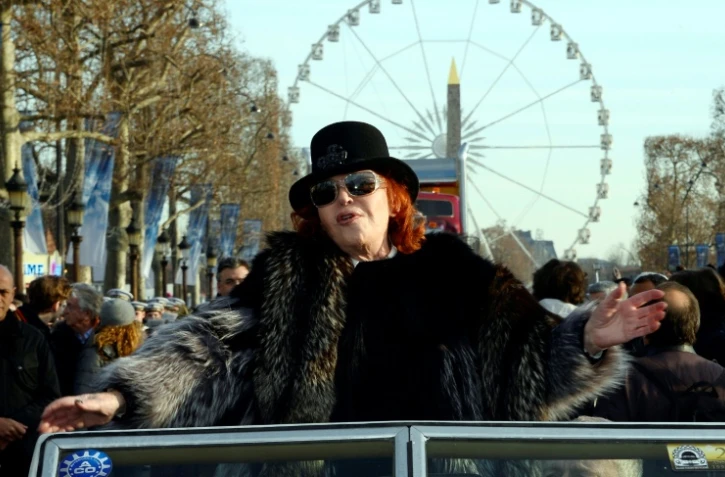 Régine lors d'une parade sur les Champs-Elysées à Paris le 1er janvier 2015 