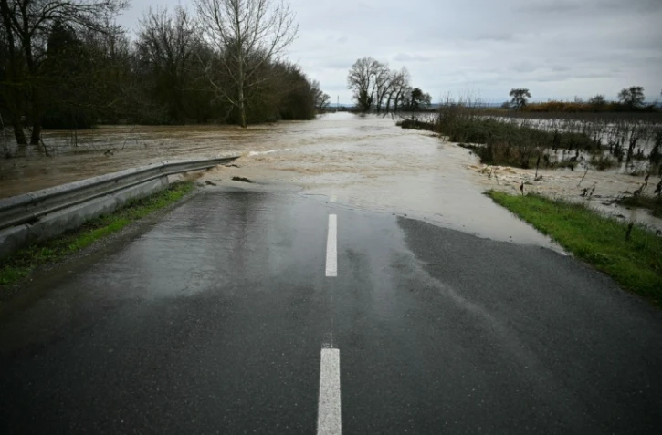 Une route inondée à Coursan, dans l'Aude, le 19 janvier 2026