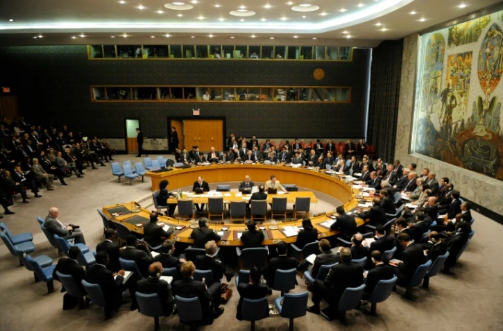 Préparée par la France, cette résolution confie au secrétaire général de l'ONU Ban Ki-moon le soin de dresser dans les quinze jours une liste des options envisageables pour ce déploiement policier, en collaboration avec le gouvernement burundais et l'Union africaine