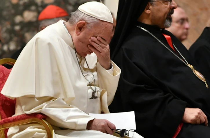 Le pape François prend part à une prière au troisième jour du sommet sur les abus sexuels commis par le clergé, le 23 février 2019 au Vatican