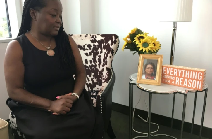 Dedra Spears Johnson, co-fondatrice de l'organisation Heart to Hand Inc. venant en aide aux femmes noires atteintes du VIH, à Largo, dans le Maryland, le 2 juin 2021