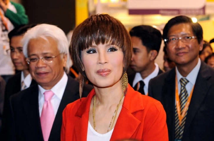La princesse thaïlandaise Ubolratana visite une exposition à Hong Kong, le 24 mars 2010
