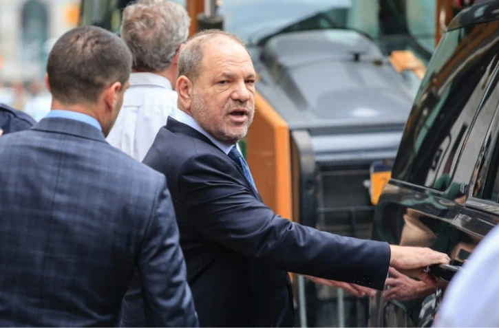 Le producteur Harvey Weinstein quitte le tribunal de New York, le 11 octobre 2018