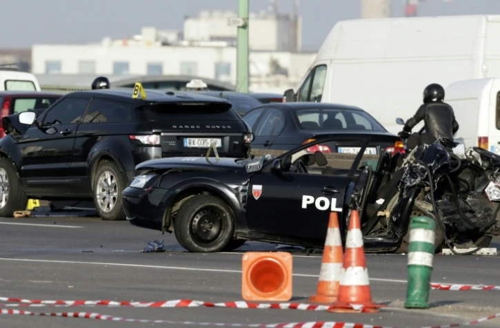 Le véhicule de police et le 4x4 qui l'a percuté, le 21 février 2013 sur le périphérique porte de la Chapelle à Paris