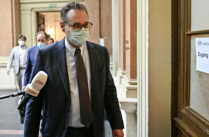 L'ex-vice-chancelier autrichien d'extrême droite Heinz-Christian Strache arrive au tribunal de Vienne le 9 juillet 2021