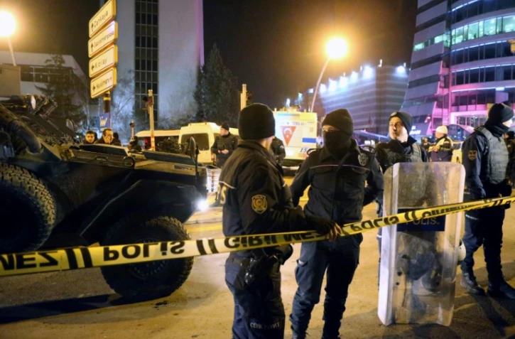 Des militaires et policiers turcs à Ankara le 19 décembre 2016