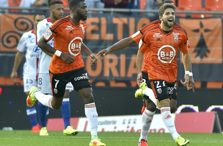 La joie de Jimmy Cabot (d), auteur du but de la victoire de Lorient contre Lyon, le 24 septembre 2016 au Moustoir