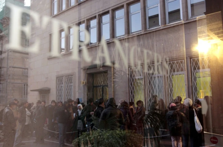 Plus de titres de séjour, moins de régularisations et une petite diminution des demandes d'asile: le ministère de l'Intérieur a publié le tableau 2025 de l'immigration 