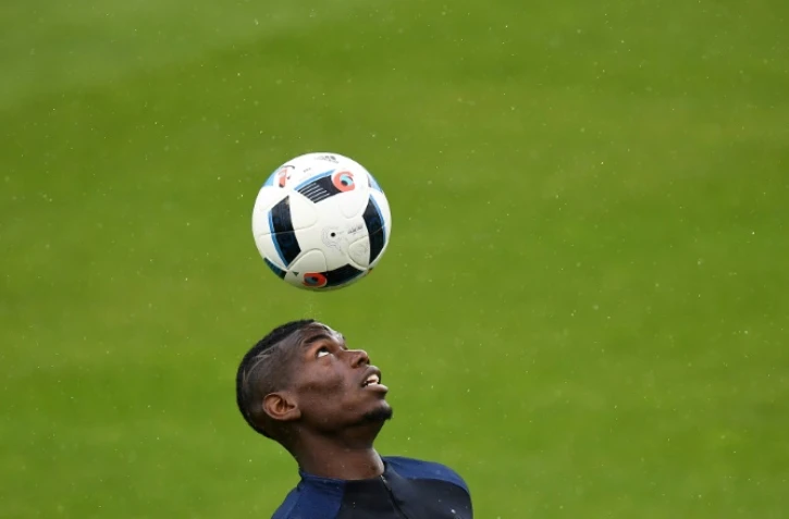Le milieu de terrain des Bleus Paul Pogba, le 17 juin 2016 à Clairefontaine