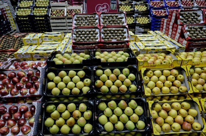 Des pommes en vente au marché de gros de Rungis, le 10 décembre 2025