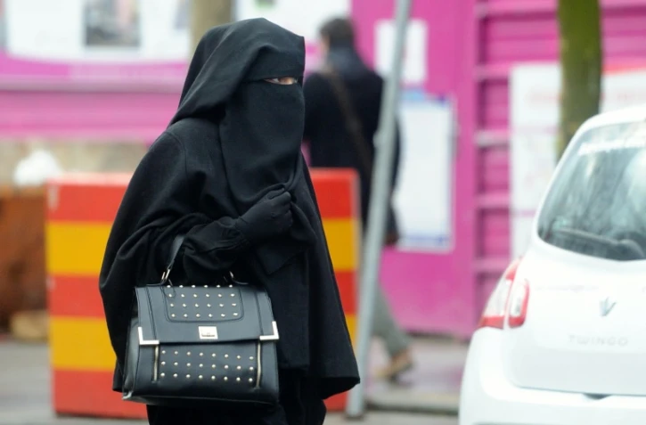 Une femme voilée dans le centre de Roubaix le 9 janvier 2014