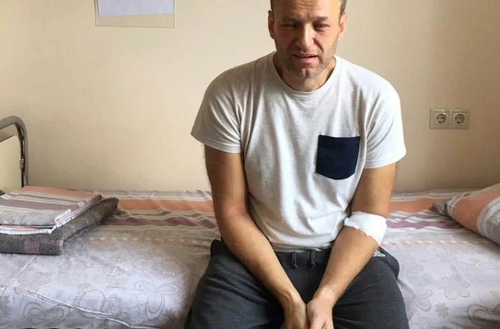 L'opposant russe Alexei Navalny sur un lit d'hôpital à Moscou (photo transmise par le site officiel d'Alexei Navalny le 29 juillet 2019)