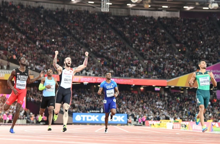Ramil Guliyev domine le 200 m des Mondiaux de Londres devant le favori Wayde Van Niekerk, le 10 août 2017