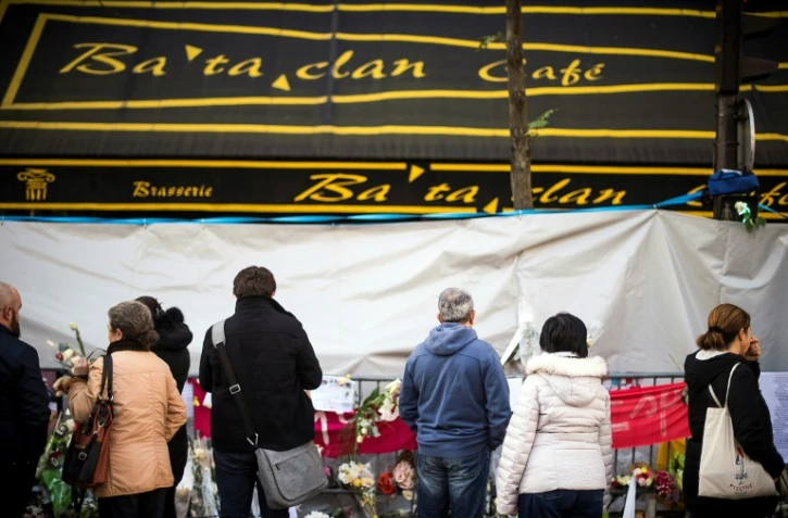 La téléphonie a montré que le jeune homme qui se prétendait victime des attentats se trouvait à une trentaine de kilomètres du Bataclan au moment des faits