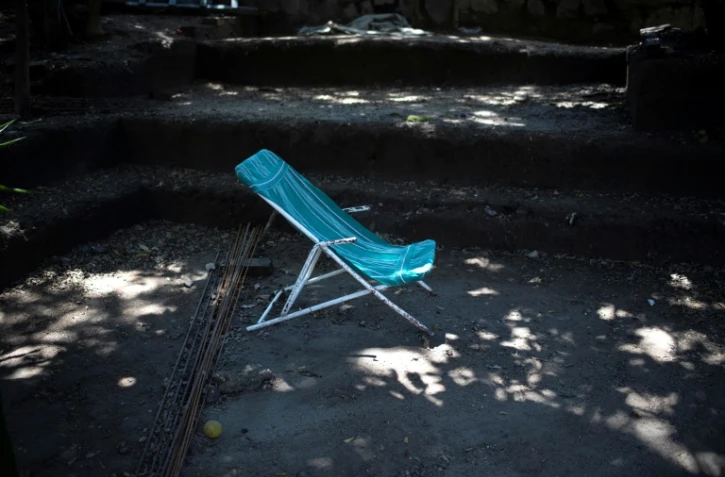 La chaise longue du photojournaliste salvadorien Franklin Rivera, décédé à 52 ans du Covid-19, dans la cour de sa maison à Ciudad Delgado, au Salvador, le 13 juillet 2020