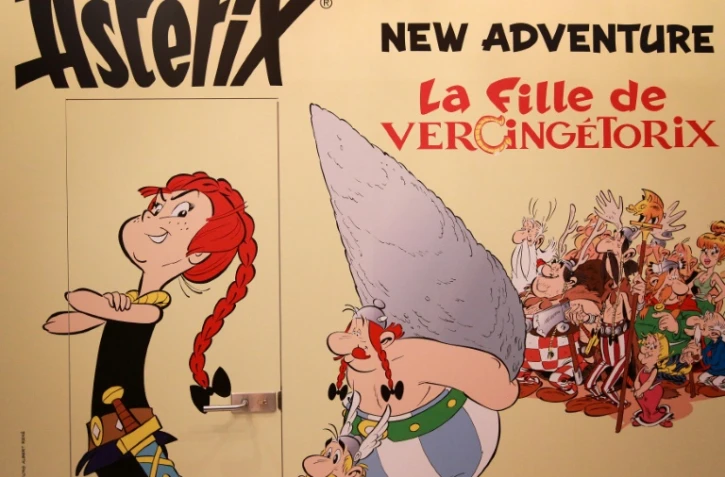 Une affiche annonçant le 38e album des aventures d'Astérix intitulé "La fille de Vercingétorix" à la foire du livre de Francfort, le 17 octobre 2019 en Allemagne