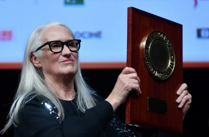Jane Campion recevant le Prix Lumière à Lyon le 15 octobre 2021
