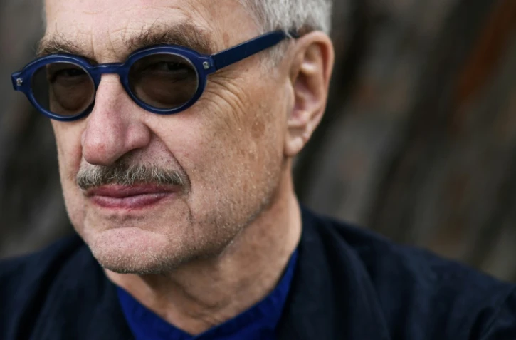 Le réalisateur allemand Wim Wenders lors d'une séance photo à l'occasion du 76e Festival de Cannes à Cannes le 18 mai 2023