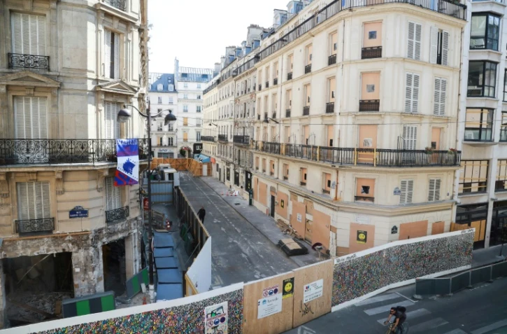 A l'angle des rue Saint-Cecile et de Trévise où une explosion avait tué quatre personnes, le 12 janvier dernier, à Paris le 8 juillet 2019