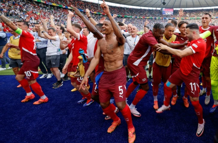 La joie de l'équipe suisse qualifiée pour les quarts de finale de l'Euro aux dépens de l'Italie, le 29 juin 2024 à Berlin
