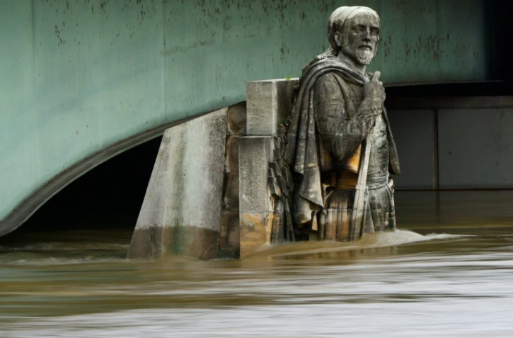 Le zouave du pont de l'Alma à Paris le 3 juin 2016