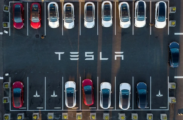 Les ventes de Tesla ont poursuivi leur baisse en France au mois de février, potentiellement freinées par le comportement de son patron Elon Musk mais aussi par la modernisation de sa gamme