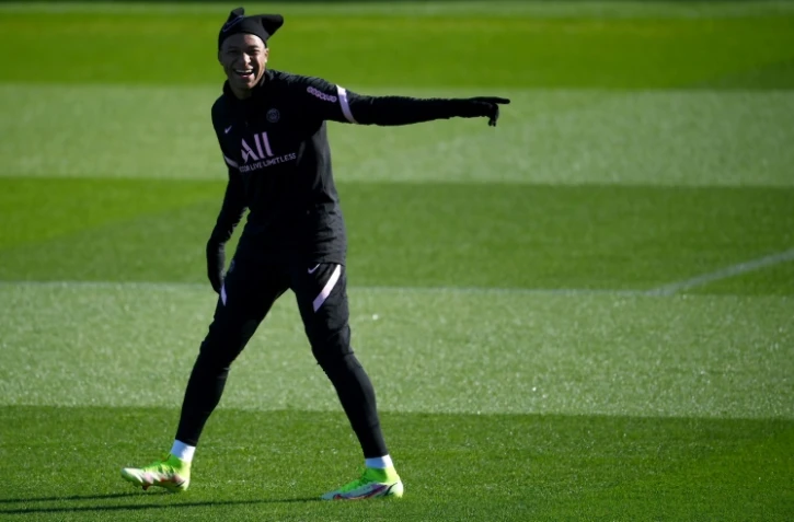 L'attaquant du Paris SG Kylian Mbappé à l'entraînement au Camp des Loges à Saint-Germain-en-Laye le 14 octobre 2021