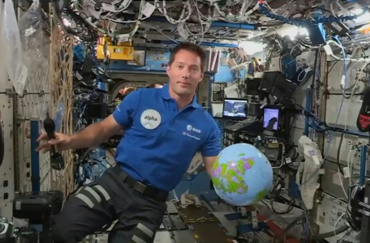 Capture d'écran de l'ESA le 30 avril 2021 de Thomas Pesquet à la Station spatiale internationale
