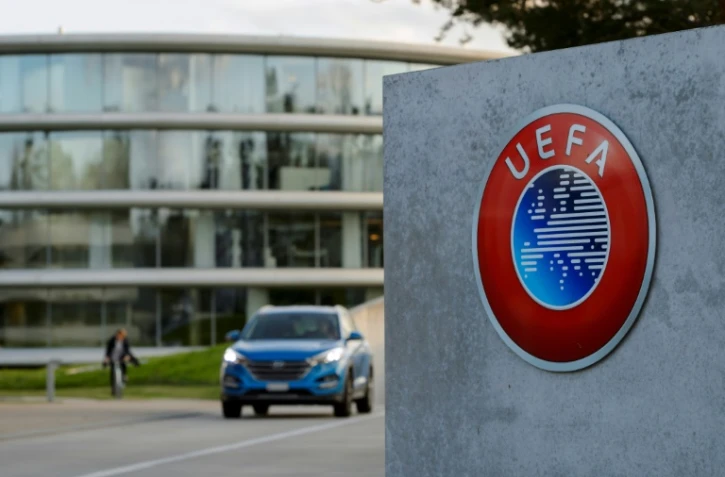 La décision concernant le Paris-SG va être réexaminée par l'UEFA