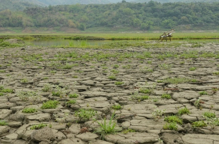Le lit asséché du réservoir Tswengwen, le 13 mai 2023 dans le sud de Taïwan