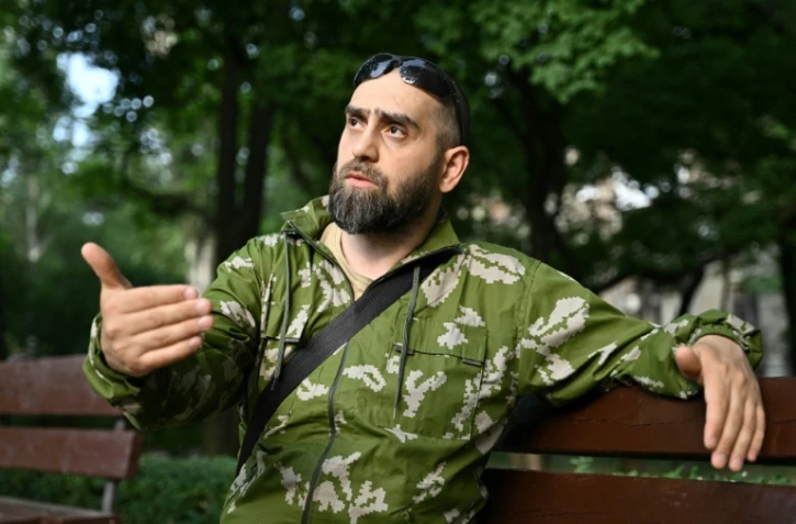 Islam, combattant tchétchène du bataillon Cheikh Mansour, lors d'une interview avec l'AFP, le 9 juin 2022 à Zaporijjia, en Ukraine