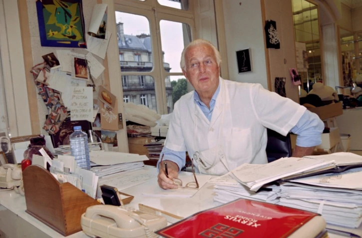 Le couturier français Hubert de Givenchy le 3 juillet 1995 à Paris