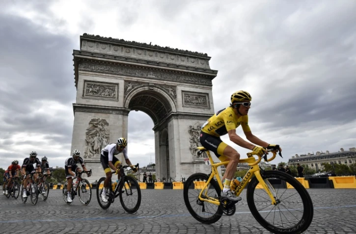 Le Gallois Geraint Thomas remporte le Tour de France à l'issue de la 21e et dernière étape, le 29 juillet 2018 sur les Champs-Elysées 