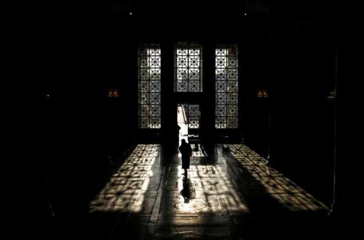 Le parquet de Lyon a annoncé samedi à l'AFP le décès de Quentin, un étudiant de 23 ans qui était hospitalisé depuis jeudi à Lyon dans un état grave, après une violente agression en marge d'une conférence de l'eurodéputée LFI Rima Hassan