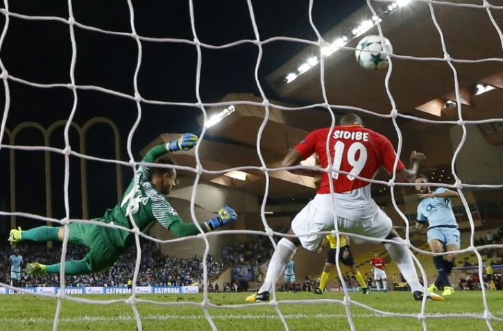 Le défenseur portista Miguel Layun crucifie la défense de Monaco en marquant le 3e but à Louis-II, le 26 septembre 2017