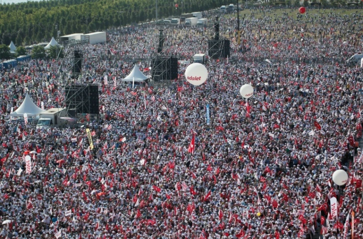 Rassemblement de partisans du chef de l'opposition turque, le 9 juillet 2017 à Istanbul