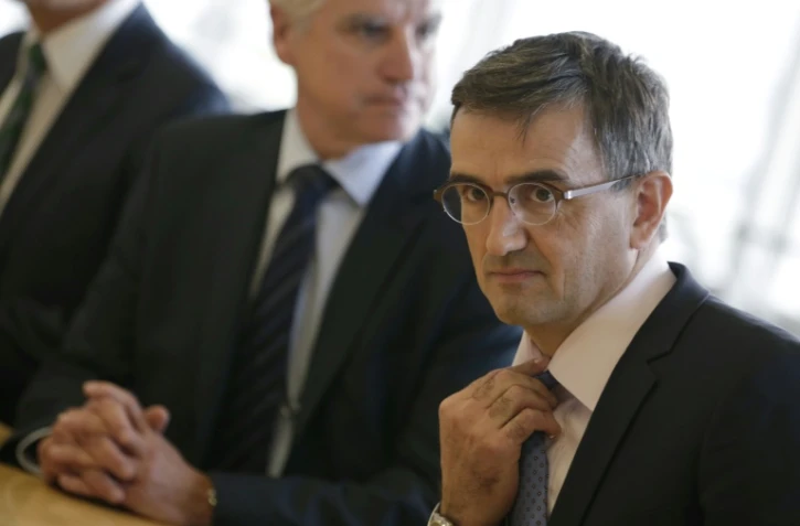 L'ancien DRH d'Air France Xavier Broseta, dont la chemise arrachée par des manifestants avait eu un retentissement mondial, le 6 octobre 2015 au siège d'Air France à Roissy 