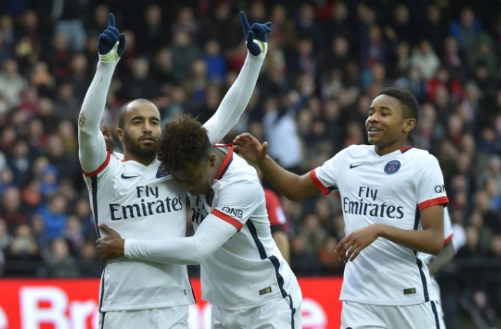 Lucas Moura après avoir transformé un penalty pour le PSG face à Guingamp au stade du Roudourou, le 9 avril 2016