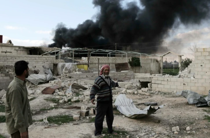 Deux raids aérien ont frappé le 4 mars 2016 les alentours de Douma, zone rebelle à l'est de Damas, la capitale syrienne