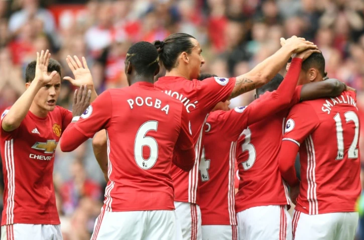 Les joueurs de Manchester United célèbrent un de leurs 4 buts face à Leicester à Old Trafford, le 24 septembre 2016