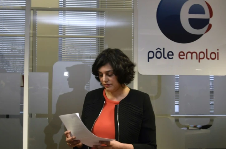 La ministre du Travail Myriam El Khomri, dans un centre Pôle Emploi à Saint-Ouen, près de Paris, le 24 février 2016
