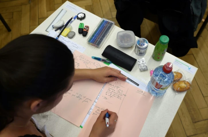 Le ministre de l'Education Jean-Michel Blanquer, qui va dévoiler bientôt son projet de réforme du bac, s'est dit "certain" dimanche qu'il n'y aura plus que "quatre épreuves" en fin de terminale, contre 10 à 15 actuellement