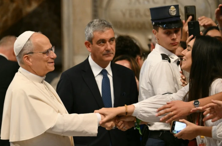 Le pape Léon XIV rencontre des fidèles au Vatican le 29 juillet 2025