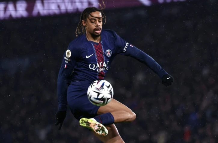 L'attaquant du Paris Saint-Germain Bradley Barcola contre Lille le 16 janvier 2026 à Paris
