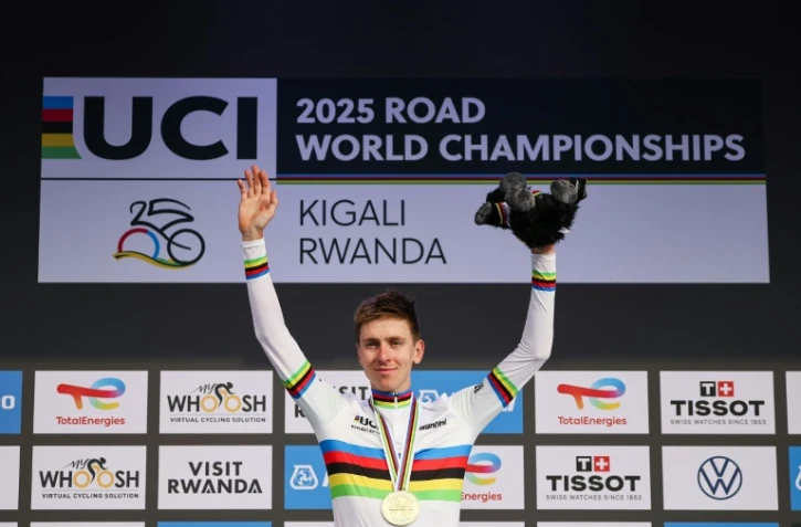 Le Slovène Tadej Pogacar, sacré de nouveau champion du monde, le 28 septembre 2025 à Kigali au Rwanda