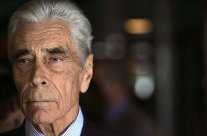 Yves Guena, lors d'une exposition à l'Institut du monde arabe, le 02 octobre 2006 à Paris